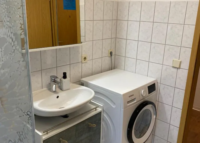 Wieko Leibnizstr. H3, Dg Links Apartment